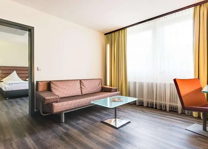 Novina Wohrdersee Nurnberg Hotel 4*