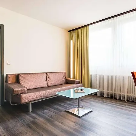 Novina Wohrdersee Nurnberg Hotel 4*