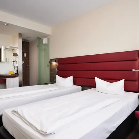 Novina Wohrdersee Nurnberg 4*