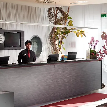 Novina Wohrdersee Nurnberg 4*